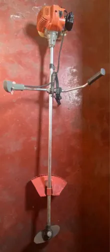 Vendo uma Roçadeira