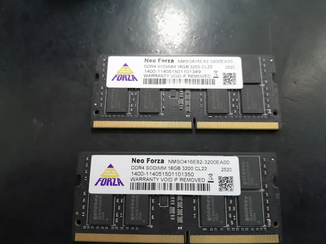 Duas memórias ram de laptop DDR4 16gb:Marca NEO FORZA 