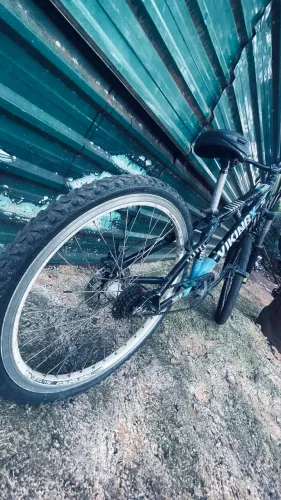 VikingX Tuff 25 preta e azul, perfeita pro Grau e Freeride. Quadro bruto, chama na DM!