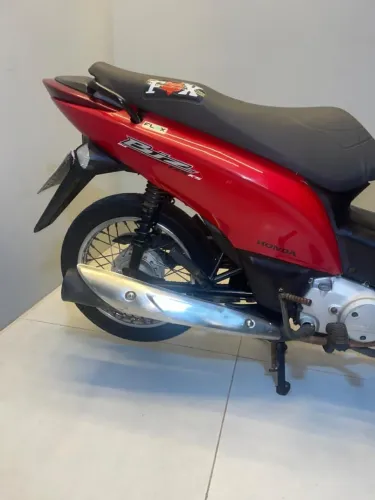 Vendo biz ano 2011 com 42.917 km.