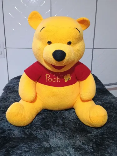 Urso de pelúcia Pooh 40 cm original em perfeito estado