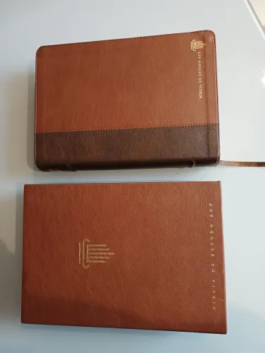 Bíblia de Estudos ACF. Editora Thomas Nelson.