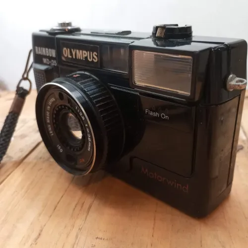 Câmera Analógica Olympus Rainbow MD-35