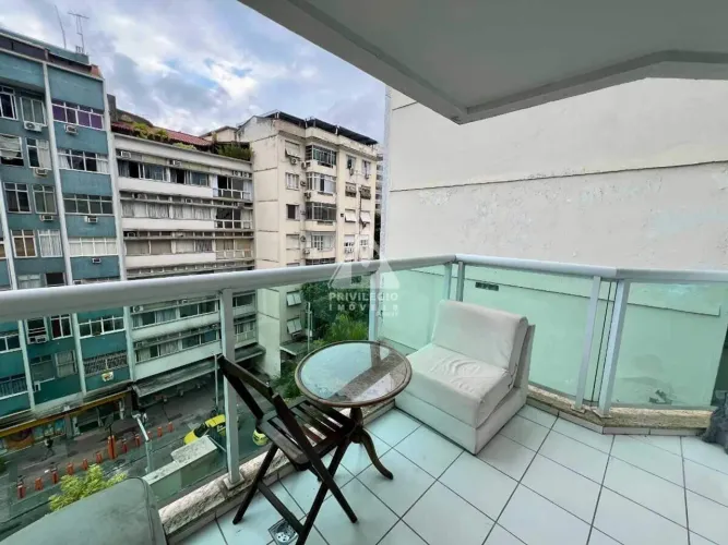 Apartamento de 2 quartos com vaga em Botafogo!