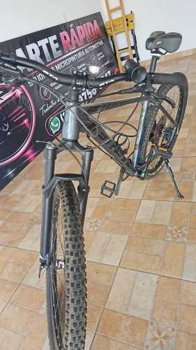 Mountain Bike Aro 29 First Lunix - High Performance (1x9v)