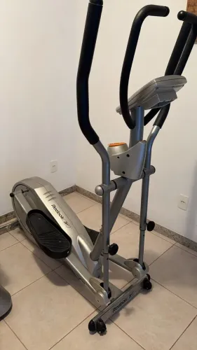 APARELHO DE GINASTICA ELIPTICO