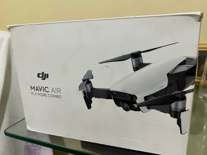 Drone Dji Mavic air fly