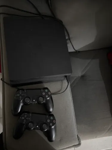 Ps4 modelo fat 2 controles originais