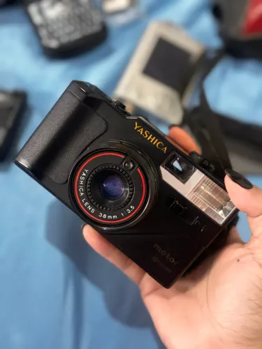 Câmera Analógica Yashica ME-Motor - Não Funciona - Para Peças ou Conserto