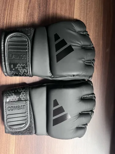 Luva de MMA/Grappling Adidas Combat 50 ? Excelente estado