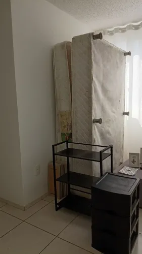 VENDO CAMA BOX SOLTEIRÃO/ INSTANTE E GAVETEIRO MULTIUSO