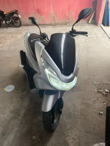 HONDA PCX - 150 PRATA