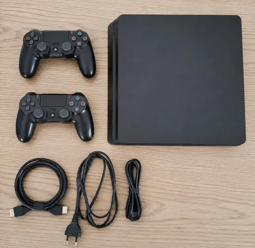 Ps4 SLIM seminovo em perfeitas condições 
