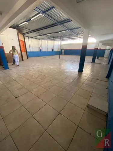 Prédio Comercial para Locação em Duque de Caxias, Centro