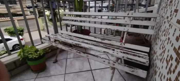 Banco de Jardim Madeira/Pé de Ferro - retirar em Vista Alegre/Irajá - RJ