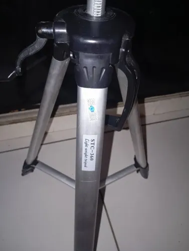 Tripe para celular e câmera 