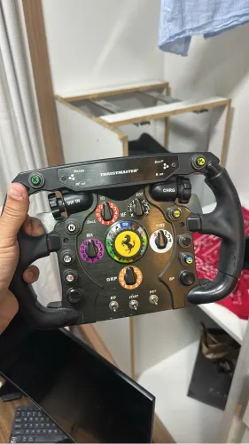 Volante Ferrari f1 Thrustmaster 