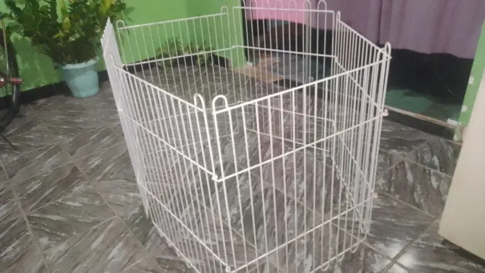 Cercado com 6 placas branco, com 3,30 metros 
