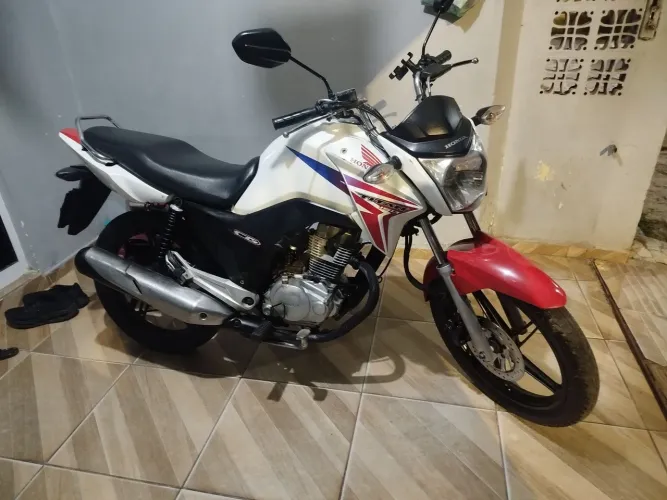 Moto muito extra , pra pessoa exigente que queira possuir 