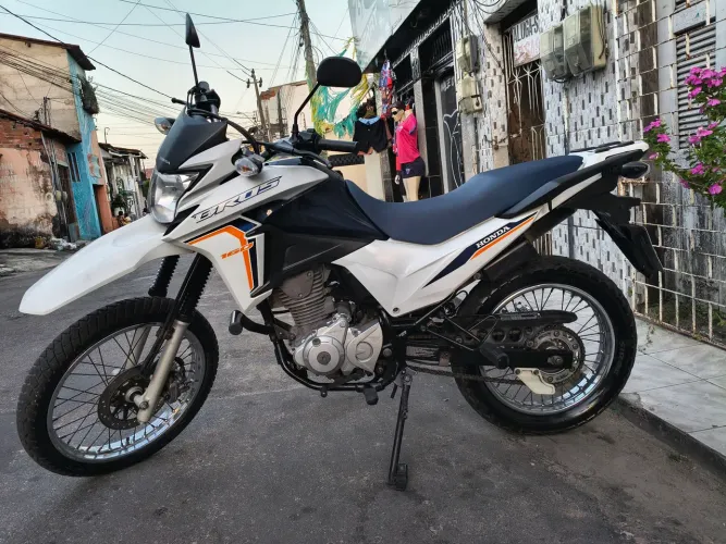 Bros 160 2024/2024. Estado de zero! Apenas 28 mil km rodados!