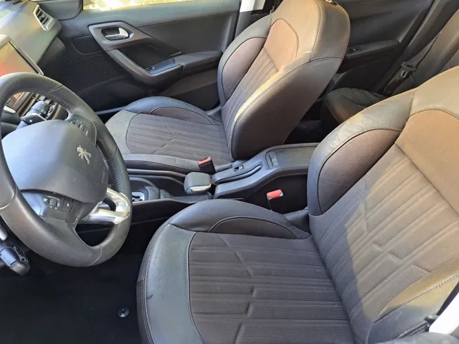 Jogo de bancos couro tecido Peugeot 2008 208 2013 a 2022 serve adaptar