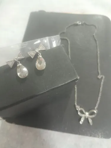 conjunto prata brinco e colar pode ser vendido separado.