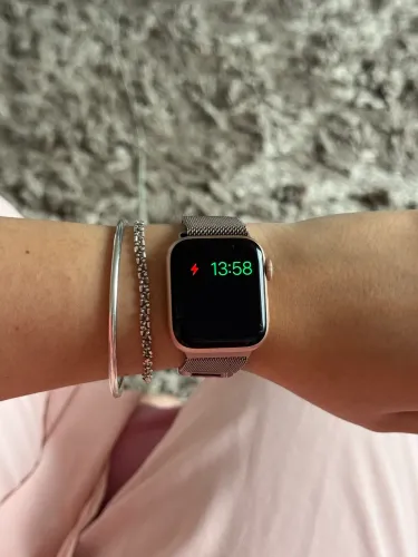 Apple Watch séries 4 rose 40mm