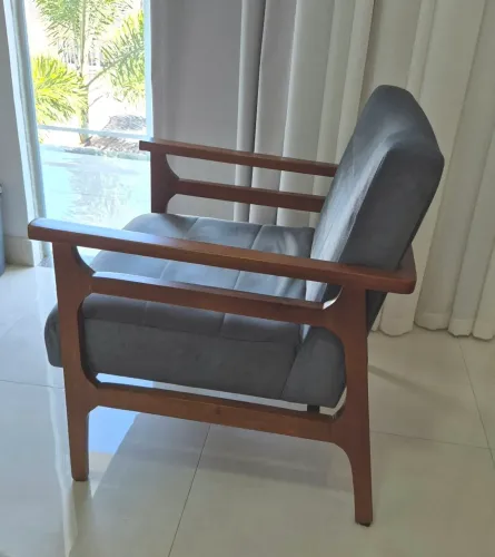 Poltrona estofada