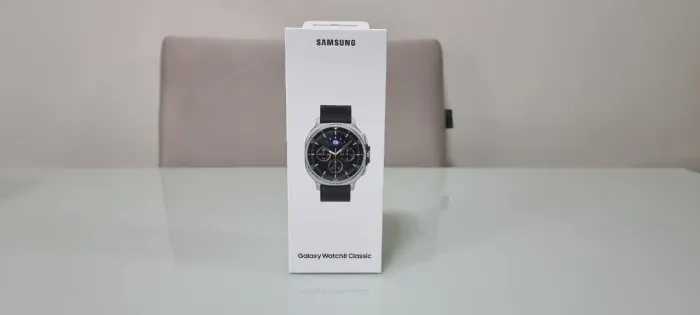 Smartwatch Galaxy Samsung Watch8 Classic Prata 46mm Com Película e Pulseira