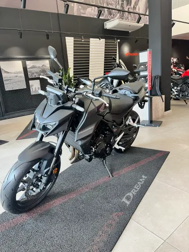 CB 750 HORNET 2026