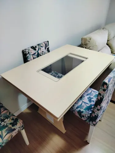 Mesa com Cadeiras