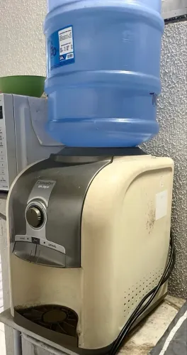 Bebedouro Esmaltec - Usado