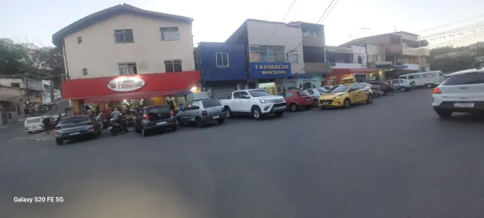 Oportunidade, apartamento frente de rua, ótima localização,Rua C vale dos Lagos