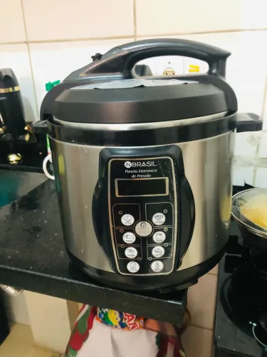 Vendo panela de pressão elétrica