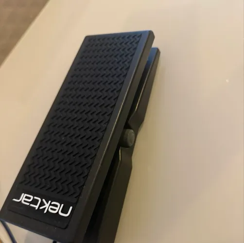 Pedal de expressão Nektar