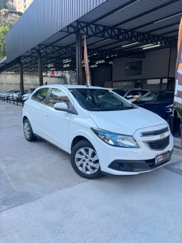 Chevrolet Onix Hatch LT 1.4 8V Flex Power Mec. 4P 2013