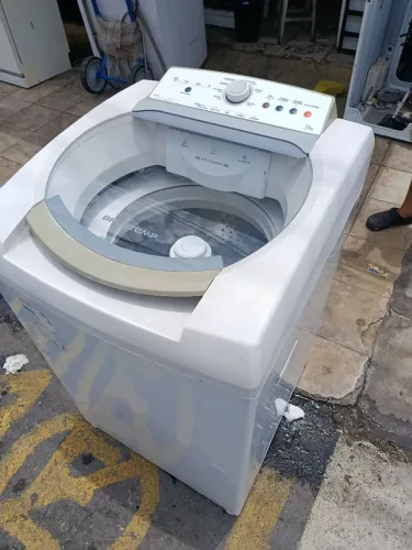 Vendo lavadora Brastemp 11kg com 3 meses de garantia 