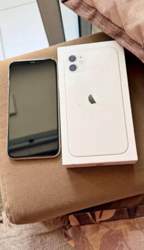 Celular iPhone 11 seminovo