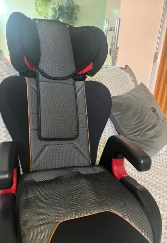 Vende se cadeirinha em perfeito estado .marca Burigotto
