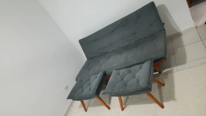 Sofá cama reclinável com duas banquetas