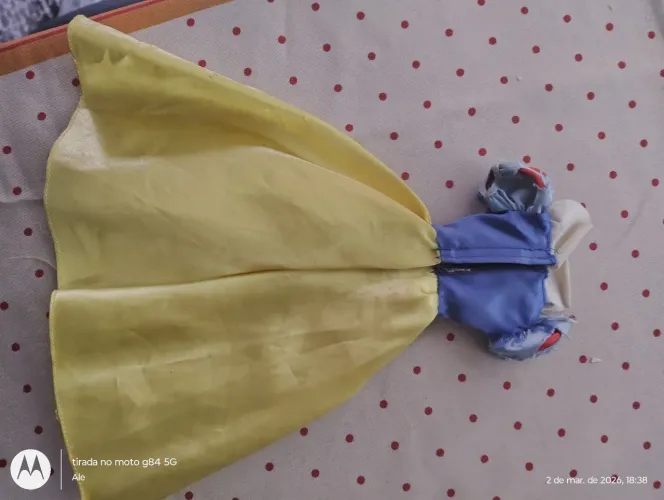 Roupinha para Barbie branca de neve