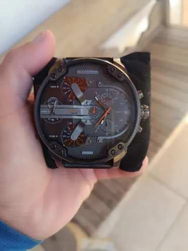 Relógio Hublot Geneve e relógio Diesel 4 Máquinas Gigante.