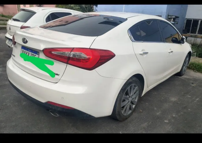 Kia Motors Cerato 1.6 16V Flex Aut. 2013