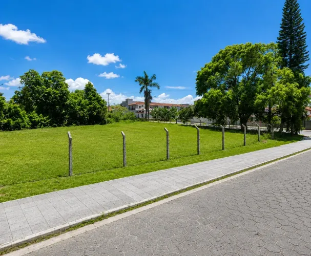 Terreno à venda em Pontal do Paraná PR com 1.824m²