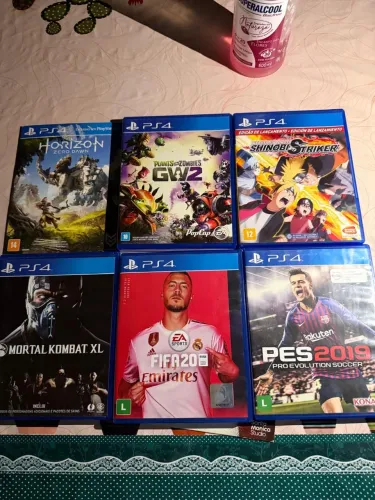 Jogos de ps4 original. 3 por 80, 1 por 30. Avisar quais jogos pelo chat