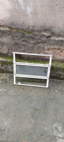 Basculante pequeno 50 cm x 52 cm