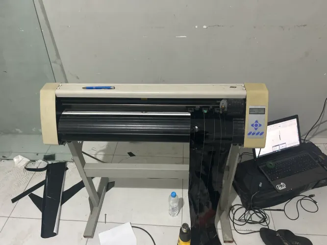 Vendo plotter de recorte de boca 72cm