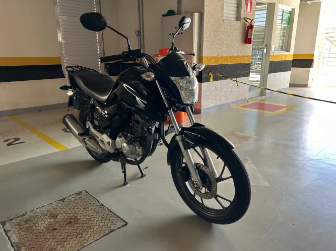 FAN 160 2022 preta (novíssima) único dono