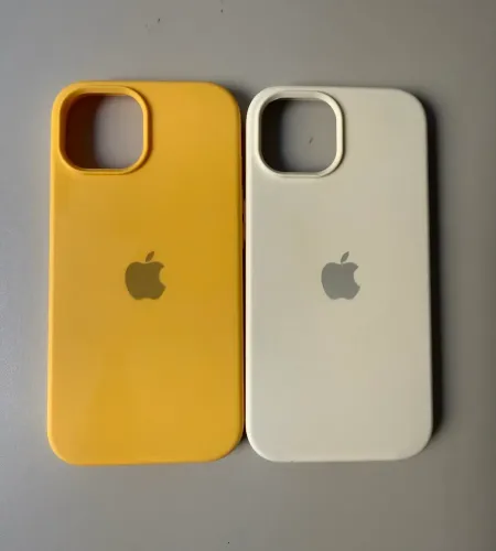 2 capas originais iPhone 15
