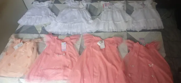 Roupas infantil abaixo da metade do preço 